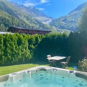 Marmotte Mountain Manor Lodge